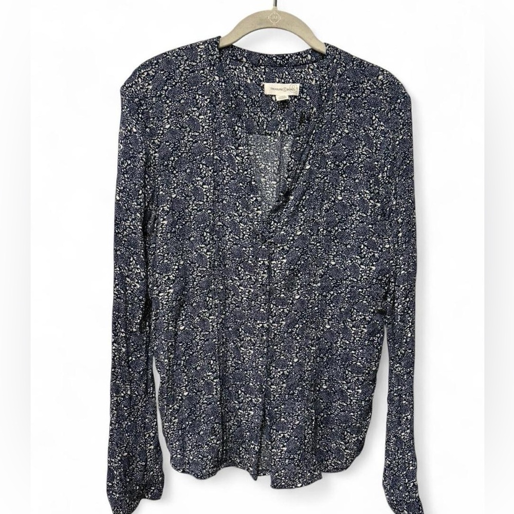 Treasure & Bond Navy and White Patterned Top